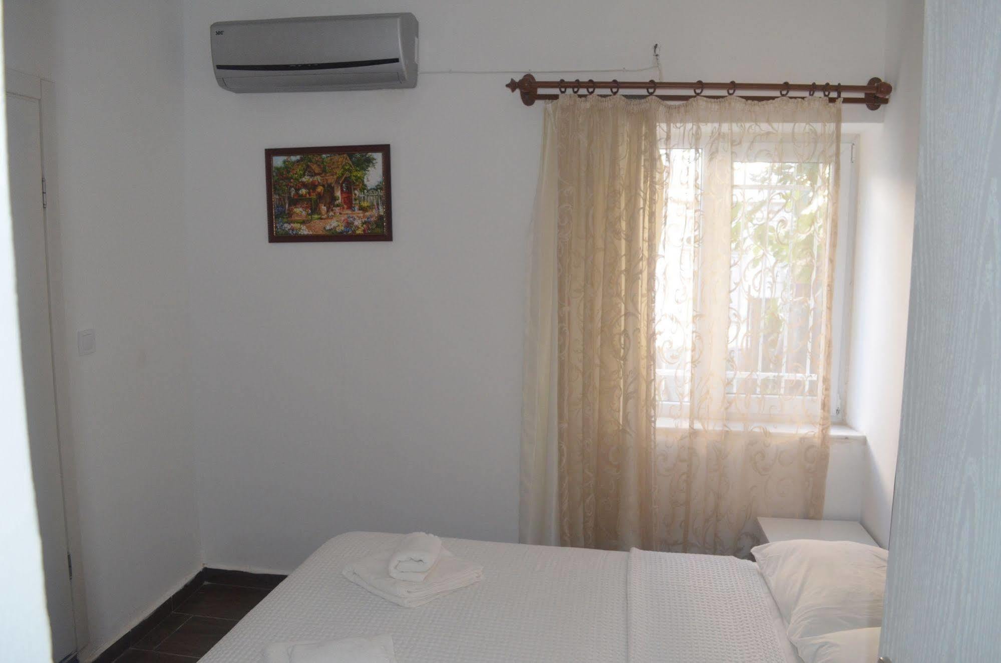 Lacivert Hotel Ayvalı Buitenkant foto