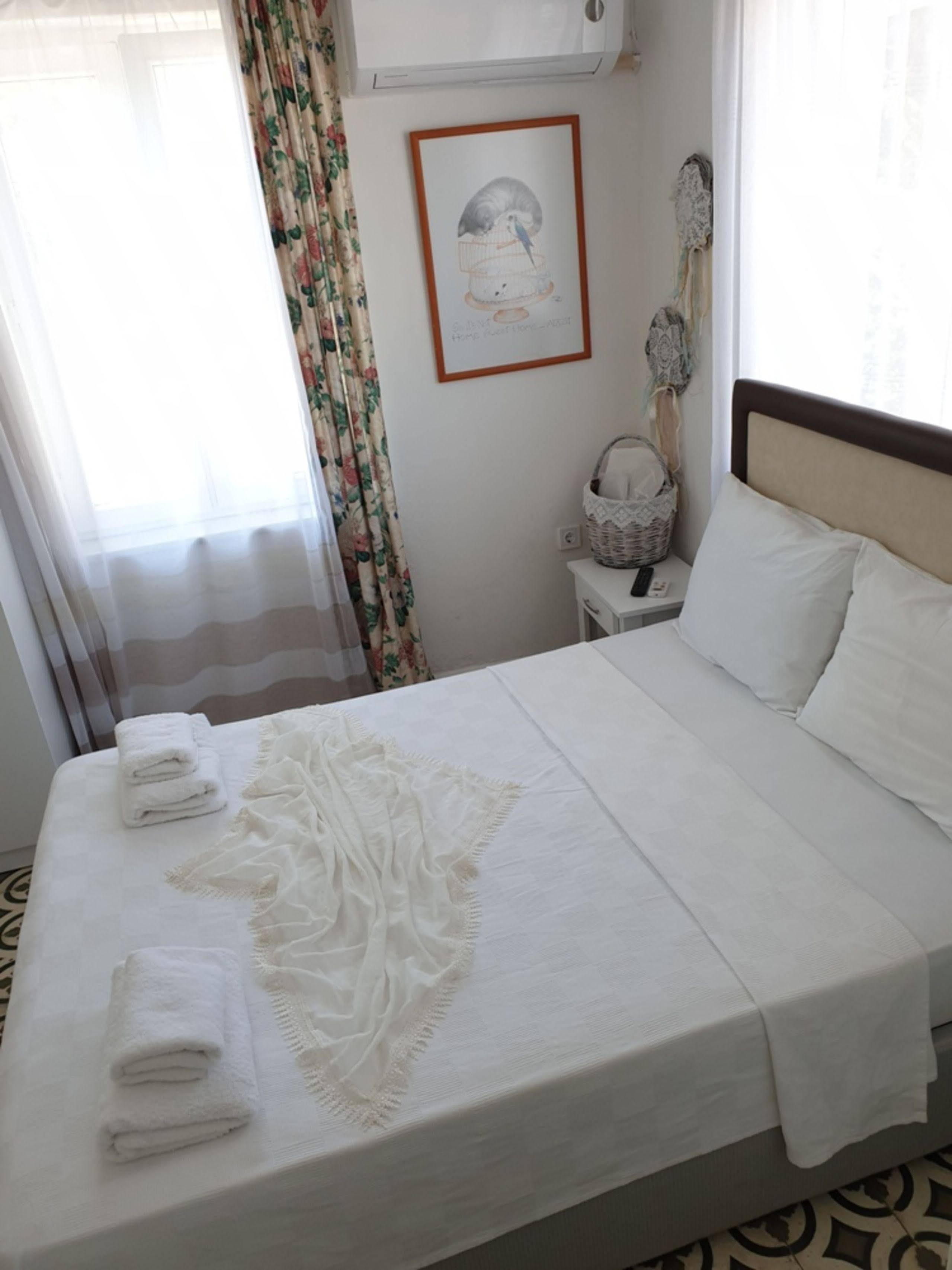 Lacivert Hotel Ayvalı Buitenkant foto